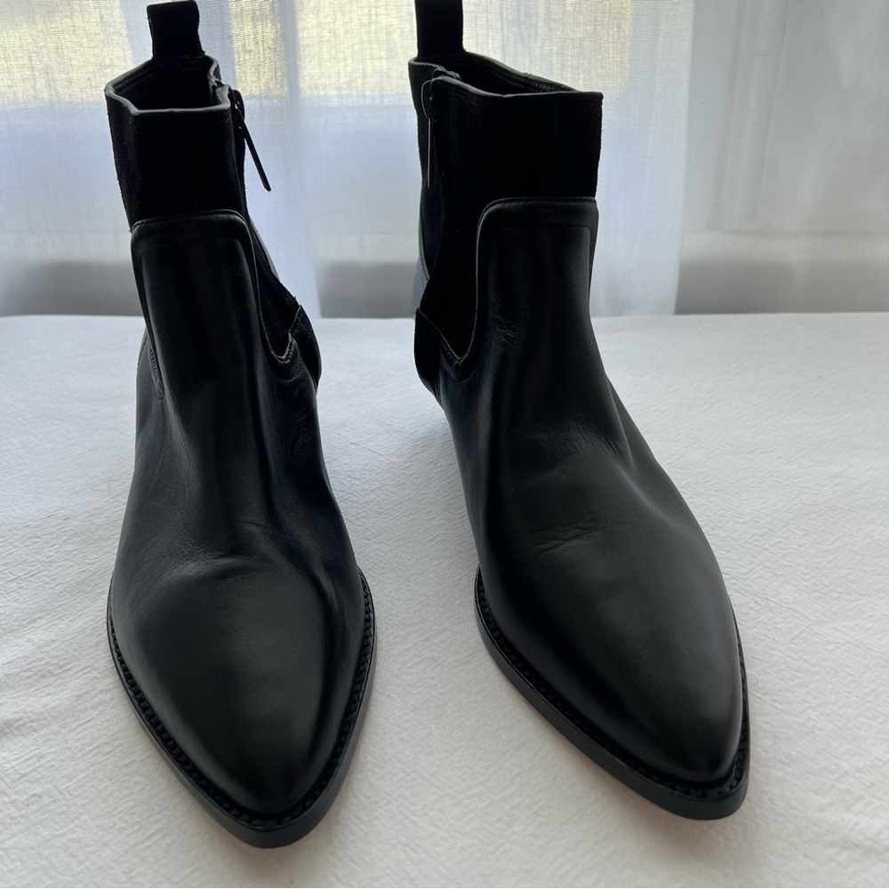 Veronica Beard Kinsley Mixed Leather Ankle Booties in Black Size 6.5 New - Picture 2 of 9